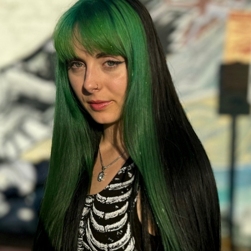 Green vivid color by Pixie Loc Wizard
